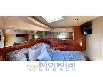 Ferretti Yachts 620