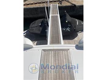 PERSHING 54 HT