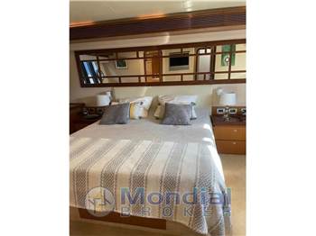 FERRETTI YACHTS 630