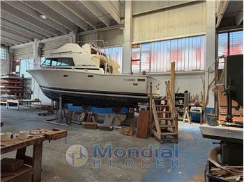 Bertram 33 MKII Sport Fisherman