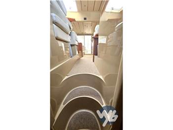 Ferretti Yachts 53