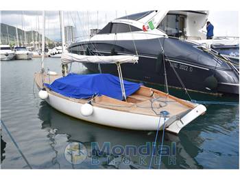 DEL CARLO FOLKBOAT
