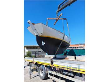 DEL CARLO FOLKBOAT