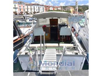 CHRIS CARFT CATALINA 28'