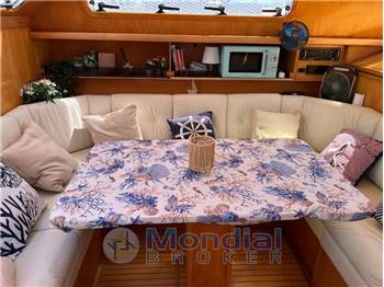 FERRETTI ALTURA 41 DICK CHARTER