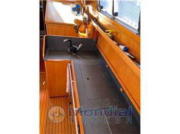 FERRETTI ALTURA 41 DICK CHARTER