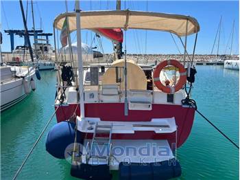FERRETTI ALTURA 41 DICK CHARTER