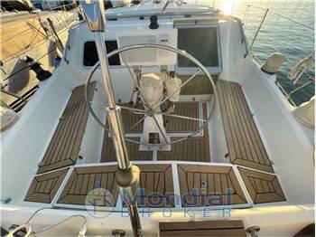 FERRETTI ALTURA 41 DICK CHARTER