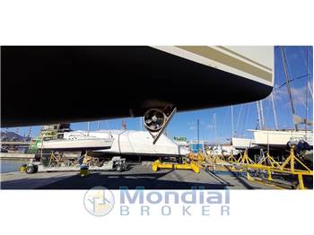 Moody 41 AC
