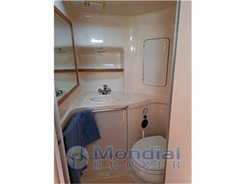 Sea Ray 300DA (Linea d'asse)