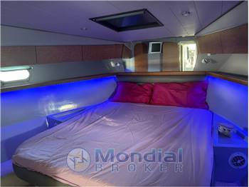 Ferretti Altura 44