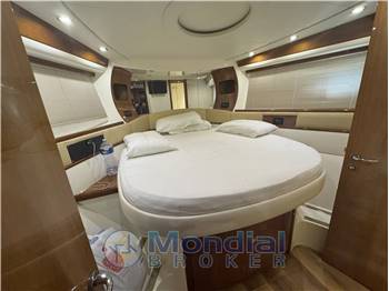 Pershing 50