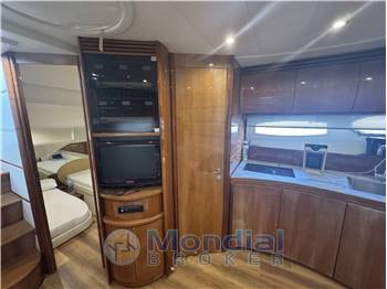 Pershing 50