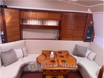 BAVARIA 42 HT