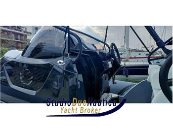 RANIERI INTERNATIONAL CAYMAN 28 EXECUTIVE TROFEO