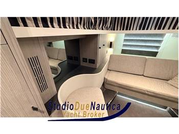 CRANCHI A46 LUXURY TENDER