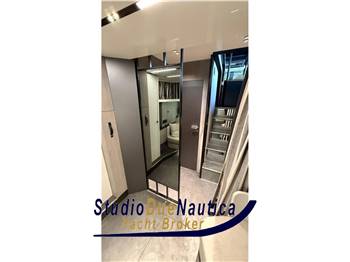 CRANCHI A46 LUXURY TENDER