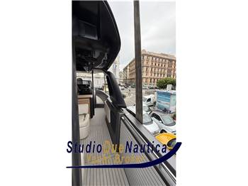 CRANCHI A46 LUXURY TENDER