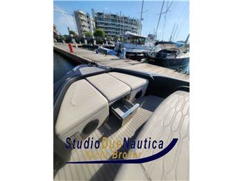 Cranchi A46 Luxury tender