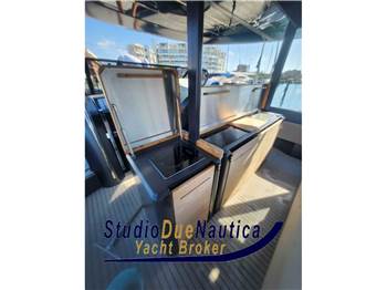 Cranchi A46 Luxury tender