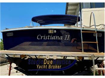 MAGNUM MARINE 35