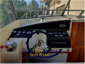 MAGNUM MARINE 35