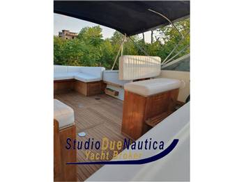 MAGNUM MARINE 35