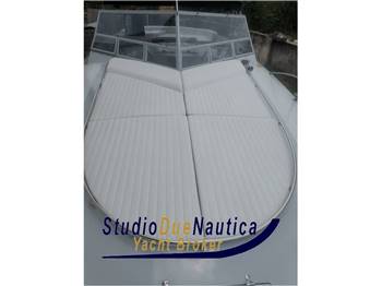 MAGNUM MARINE 35