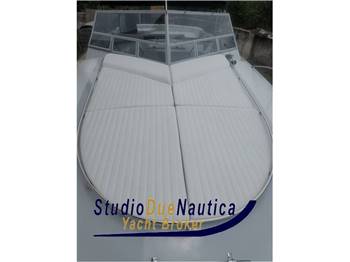 MAGNUM MARINE 35