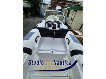 RANIERI INTERNATIONAL CAYMAN 21 SPORT