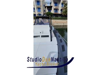 RANIERI INTERNATIONAL CAYMAN 45 CRUISER