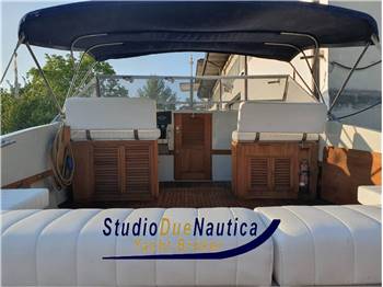 MAGNUM MARINE 35