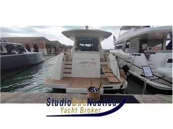 MONACHUS 70 FLY LOBSTER