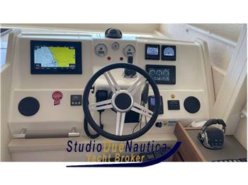 CRANCHI TRAWLER 43 LONG DISTANCE