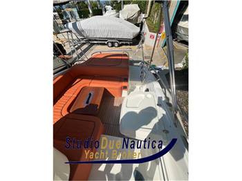 Cranchi Endurance 30