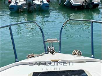 Coverline Cabin 7.10 cruiser