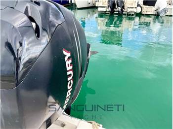 Mako 264 walk around