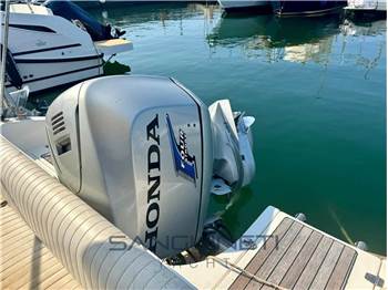 Compositi costruzioni navali Seabird 655
