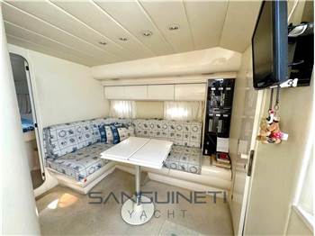 Pershing 38