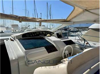 Pershing 38