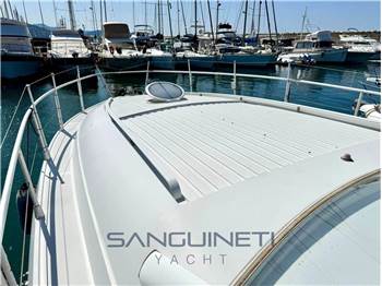 Pershing 38