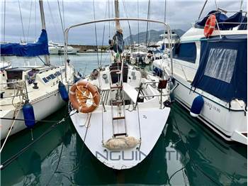 Beneteau First 325