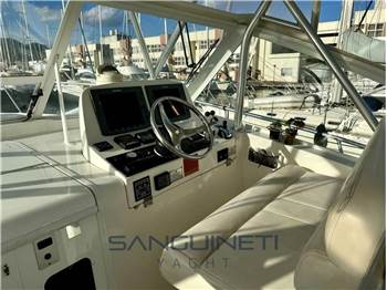 Luhrs 37 open