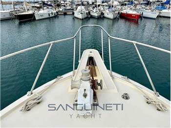 Hatteras 50 convertible