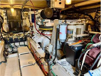 Hatteras 50 convertible