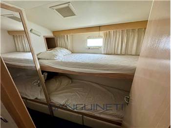 Hatteras 50 convertible