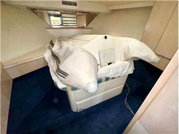 Hatteras 50 convertible