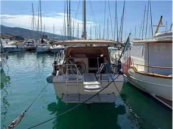 Ferretti Altura 42
