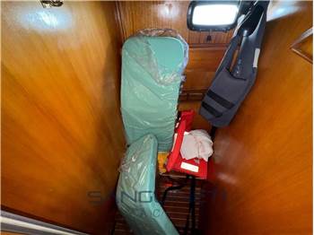 Ferretti Altura 42