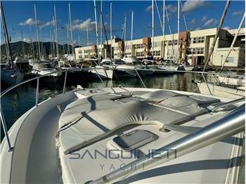 Luhrs 37 open
